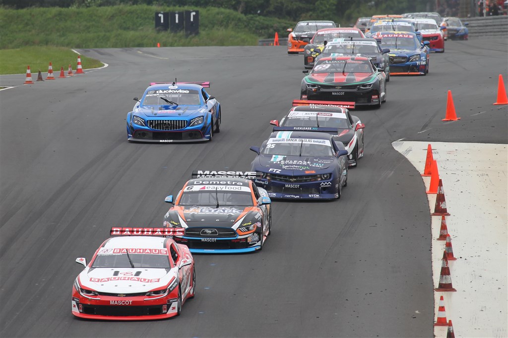 Jan Magnussen var med fremme ved sin seneste DTC-start. I mellemtiden har bl.a. Kasper H. Jensen (6) og Lasse Sørensen (95) overhalet ham i toppen af tabellen
(Foto: Henning Smed)